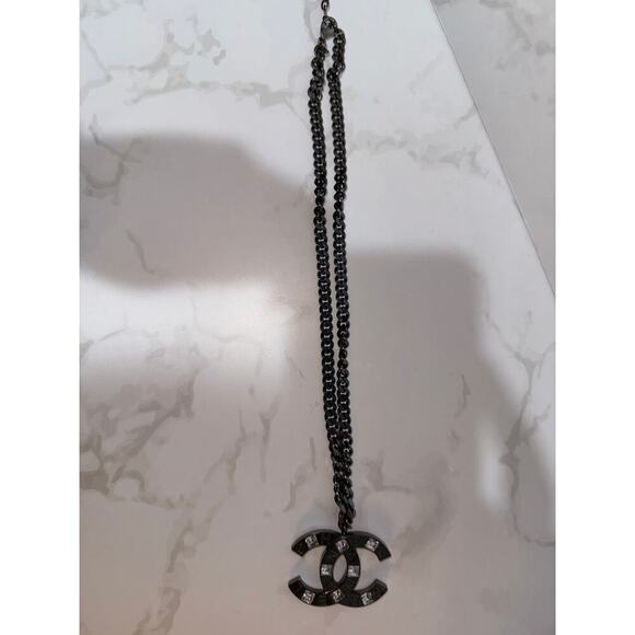 Chanel Black CC Logo Pendant Necklace with Crystal Accents Chain Jewelry - Picture 5 of 6